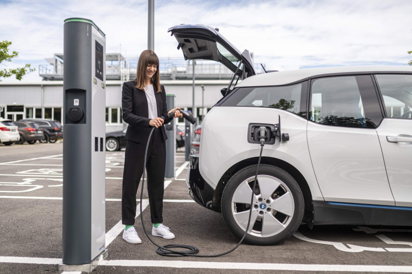 IAA Mobility: klímabarát megoldások mindenfajta mobilitáshoz – a Bosch az elektromobilitással több mint egymilliárd euró árbevételt ér el