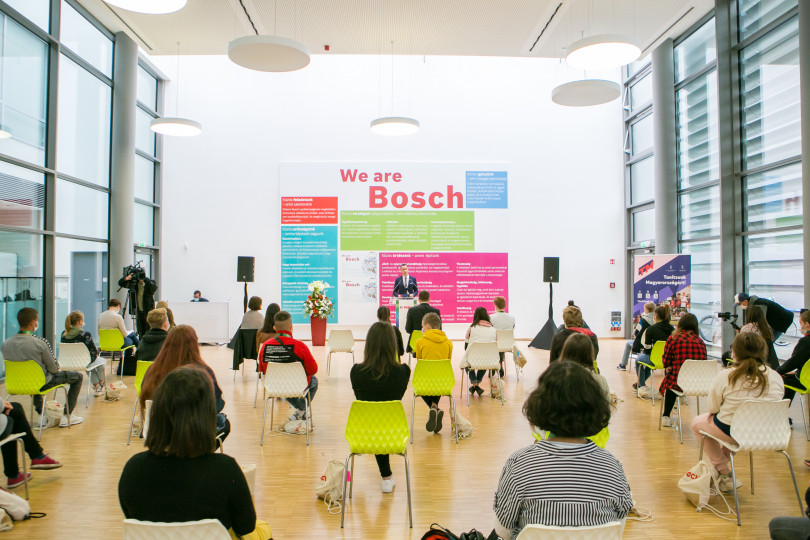 Kistelepüléseken élő diákokat mentorál a Bosch csoport