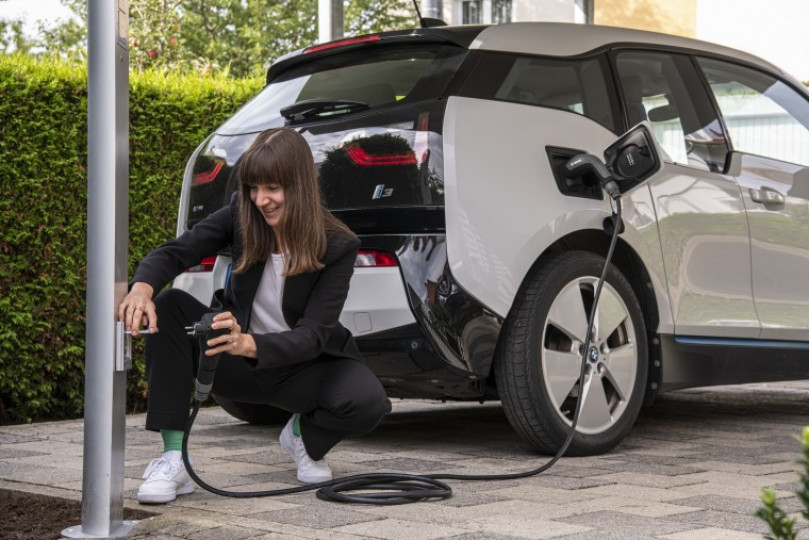 Electric cars are becoming increasingly popular in Hungary