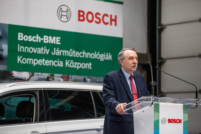 Bosch cooperates with Budapest University of Technology on R&D for electric powertrains