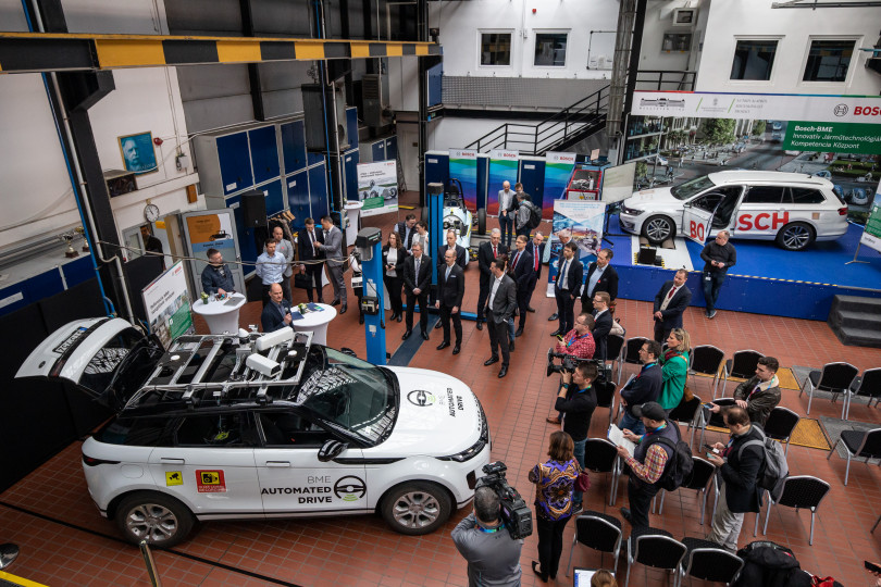 Bosch cooperates with Budapest University of Technology on R&D for electric powertrains