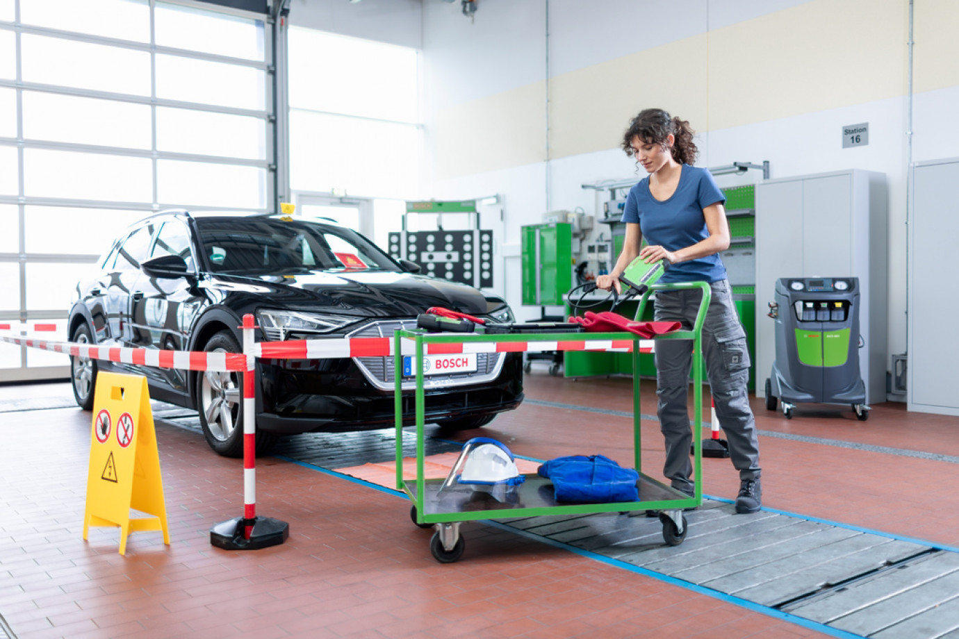 Bosch Esitronic Diagnostic Software offers a helping hand when working