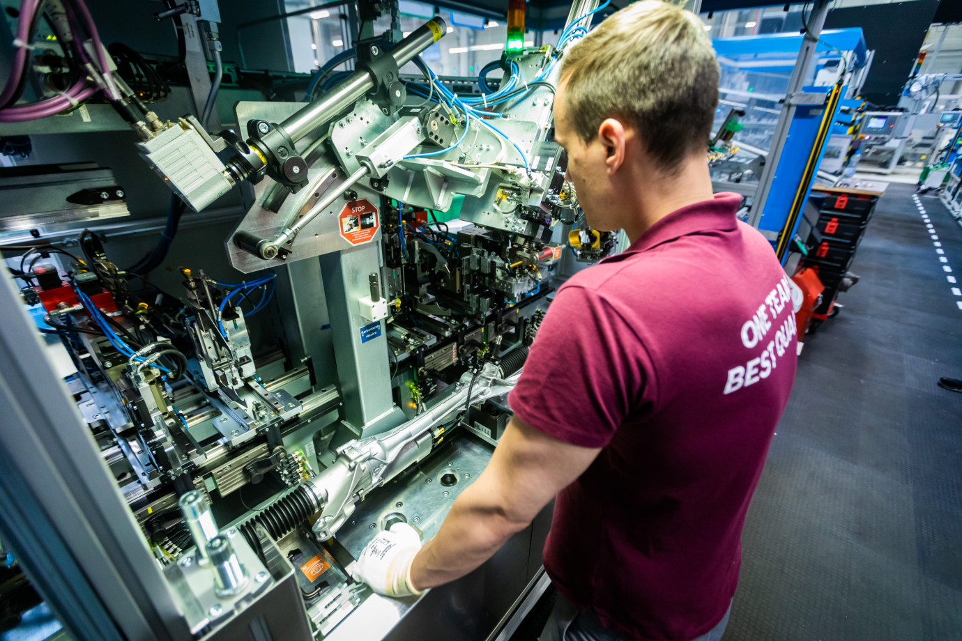 The 10 millionth electric steering unit completed at Bosch in Maklár
