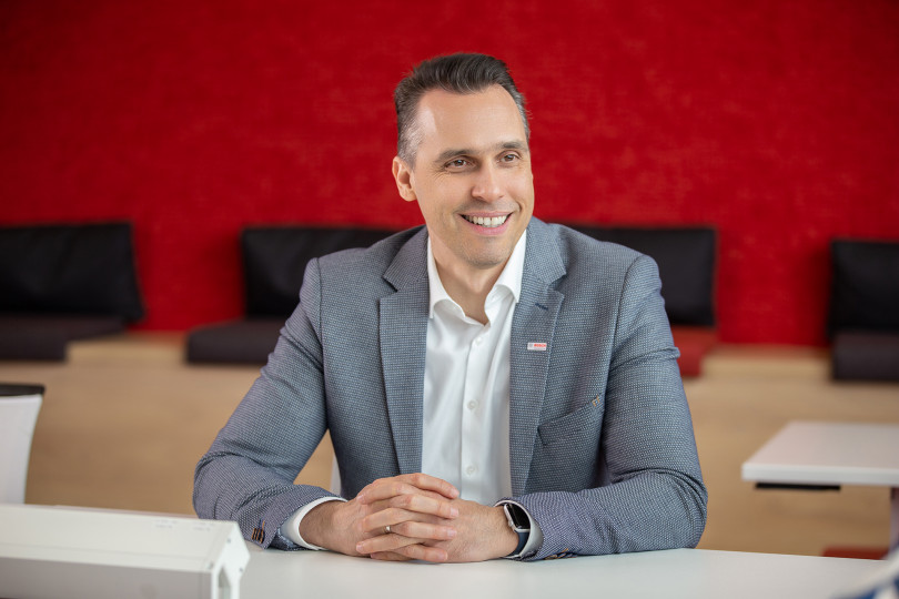The head of the Bosch Group in Hungary honored with the Dennis Gabor Award