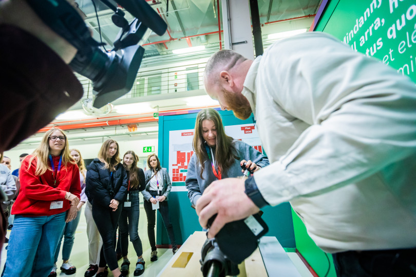 Women behind the steering gears – Girls' Day at Bosch