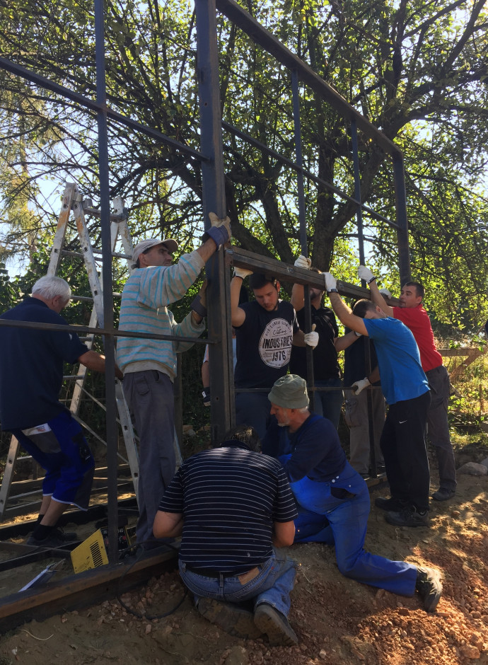 Bosch workers in Miskolc lend a helping hand in team building project