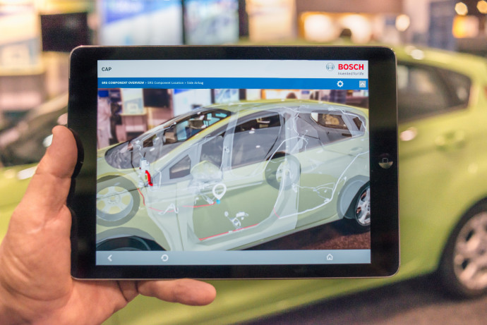 Augmented Reality: Having an eye on key information at the right time