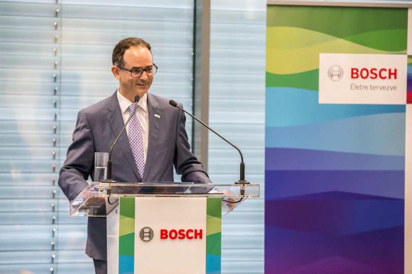 Utasbiztonságot és energiahatékonyságot fejlesztő projektet zárt a Bosch