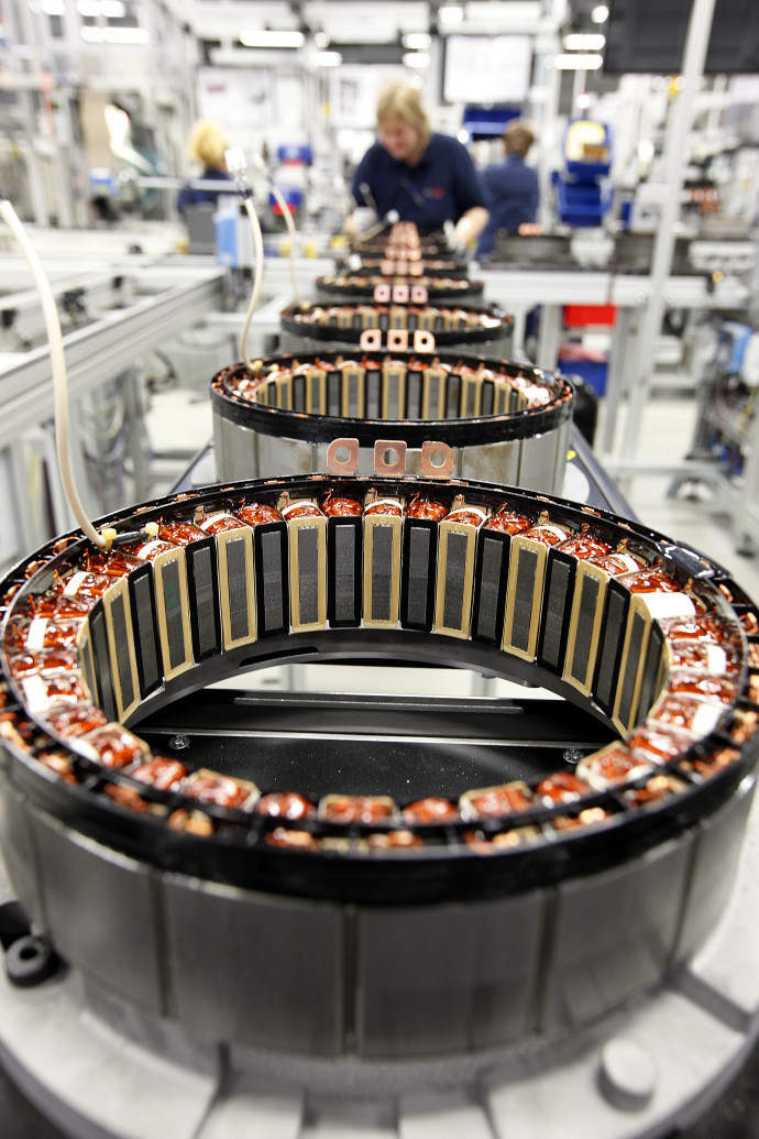 A Bosch teljesen átveszi az elektromos motorokat gyártó EM-motive feletti ellenőrzést