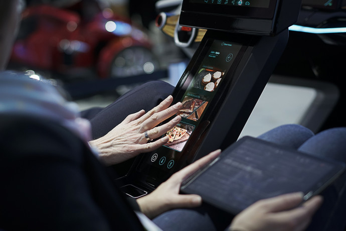 Bosch 3D displays open up new dimensions in vehicles