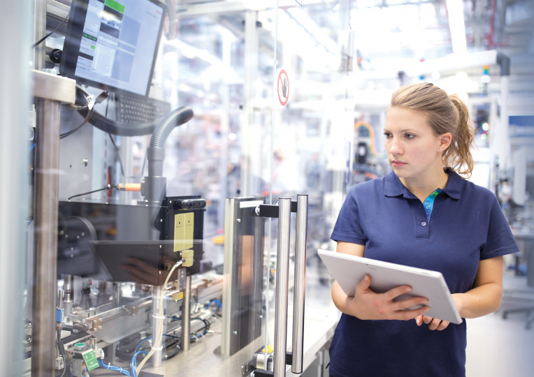 Bosch: Akár 25 százalékkal is növelhető a gyártás termelékenysége az Ipar 4.0 megoldásokkal