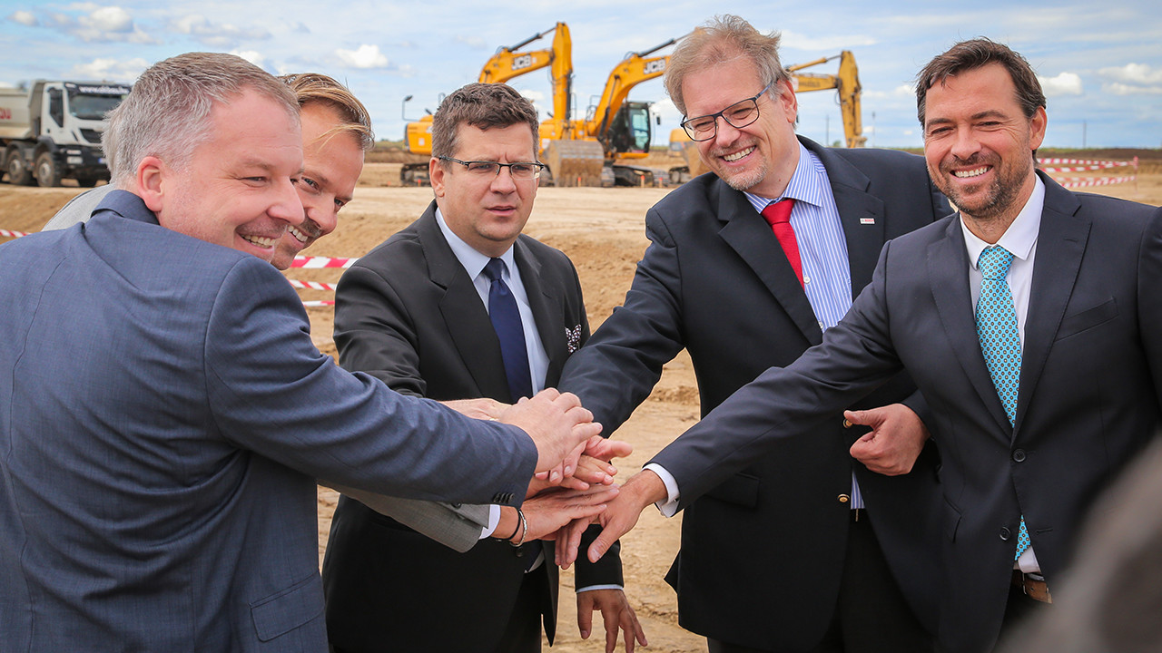 Megkezdődött a Bosch regionális logisztikai központjának építése Hatvanban